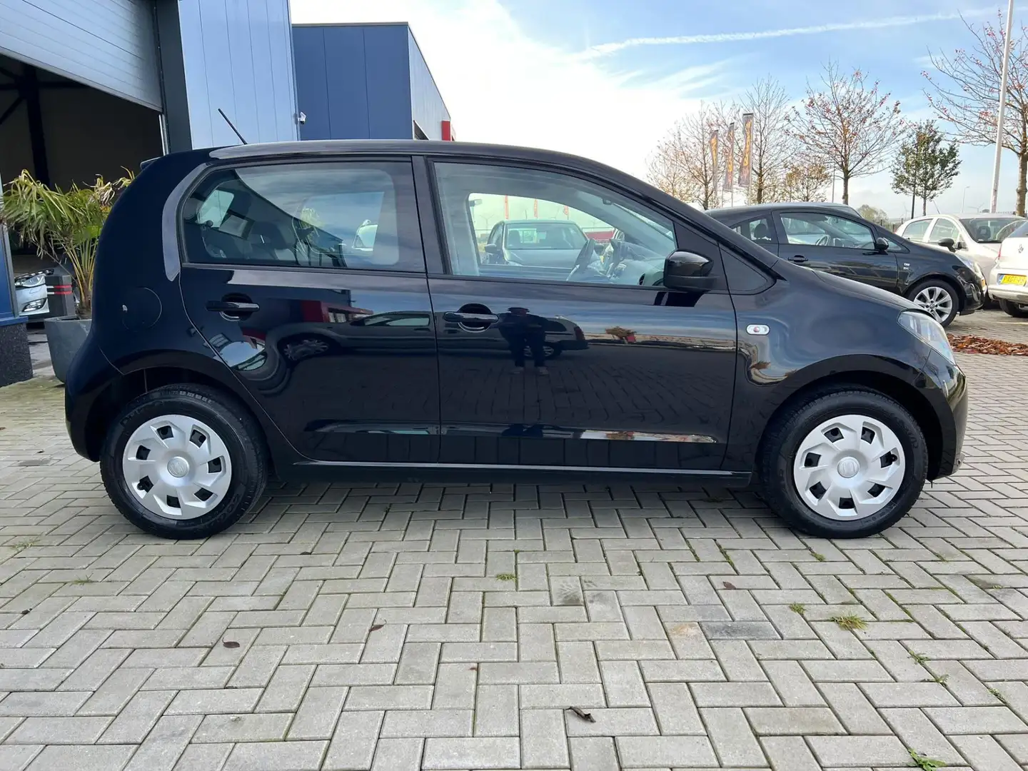 SEAT Mii 1.0 Mii / 5DRS / NAVIGATIE / ELEC RAMEN / BT AUDIO Zwart - 2