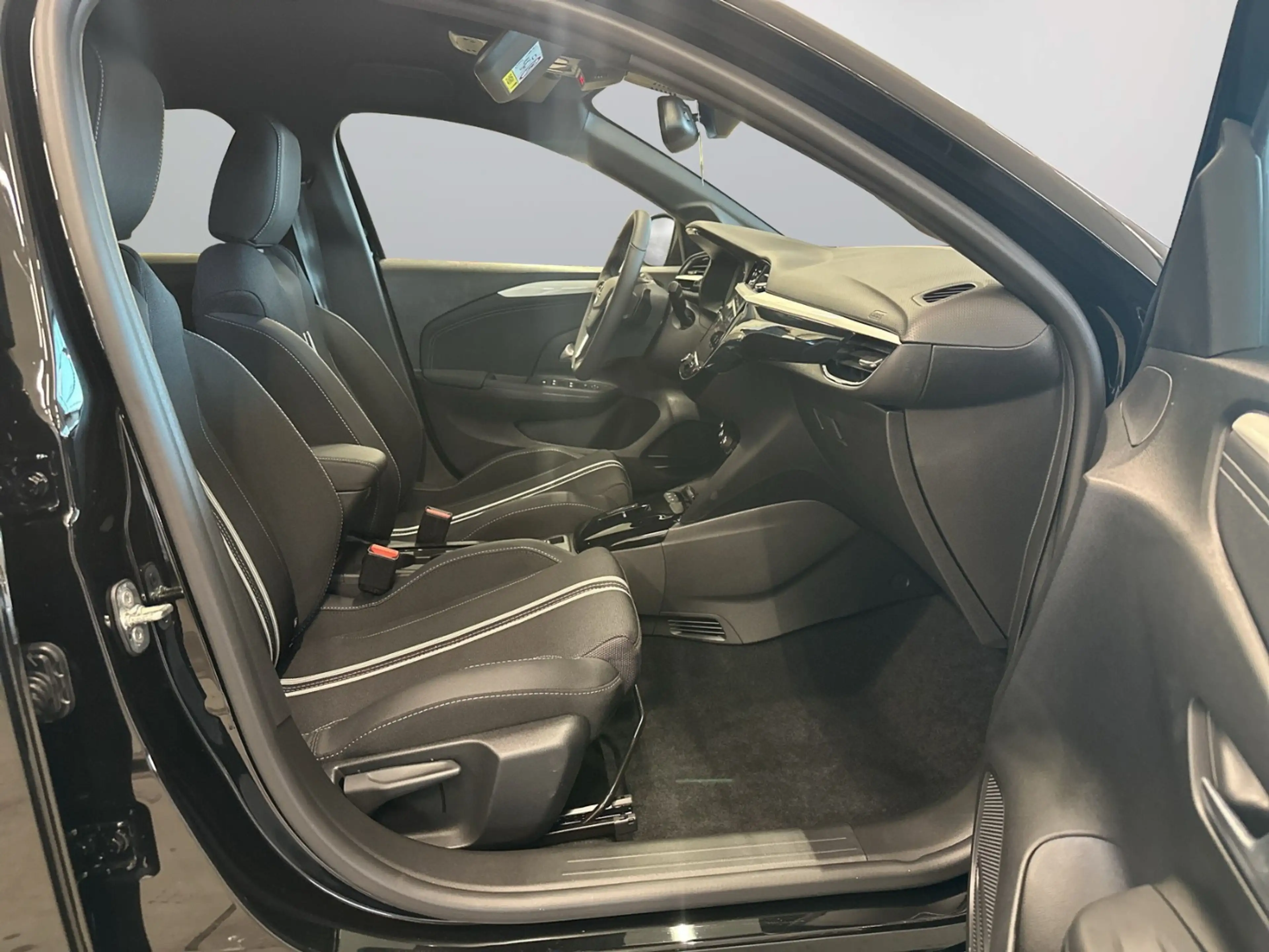 Opel Corsa GS Sitzheizung vorne, Lenkradheizung — photo 10
