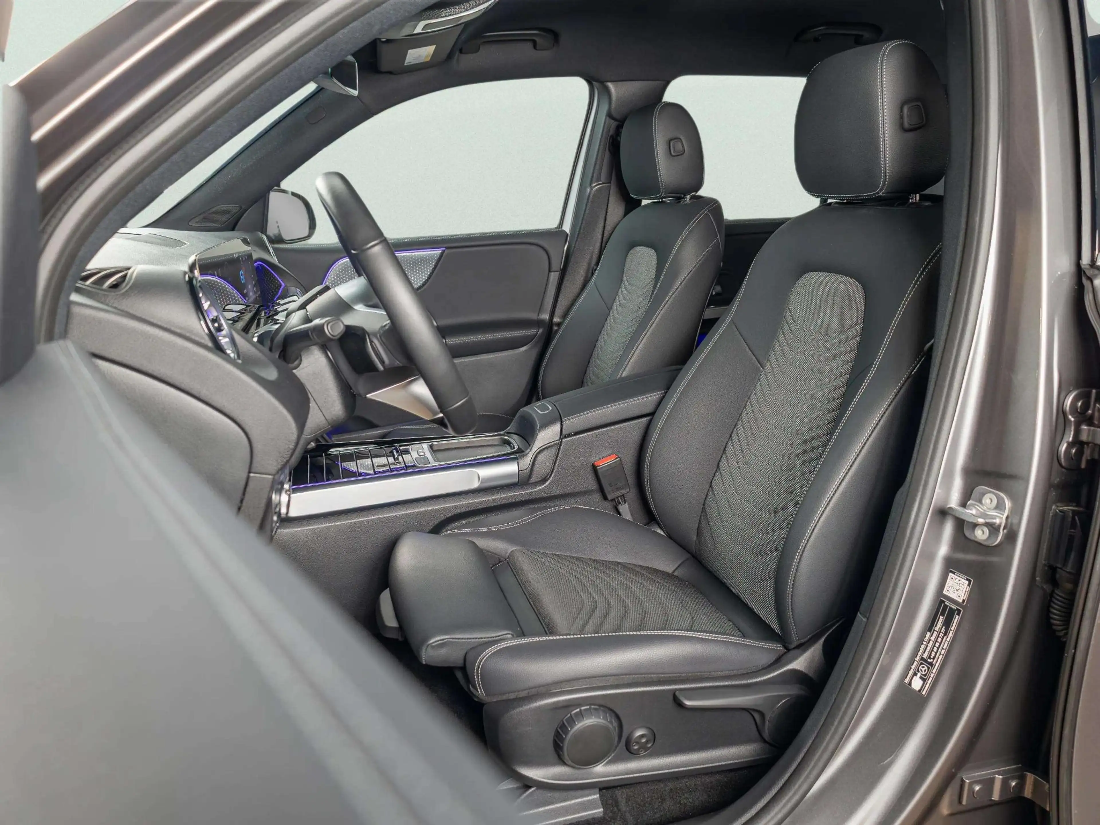 Mercedes-Benz EQB 250 250+ Luxury Line 71 kWh — photo 10