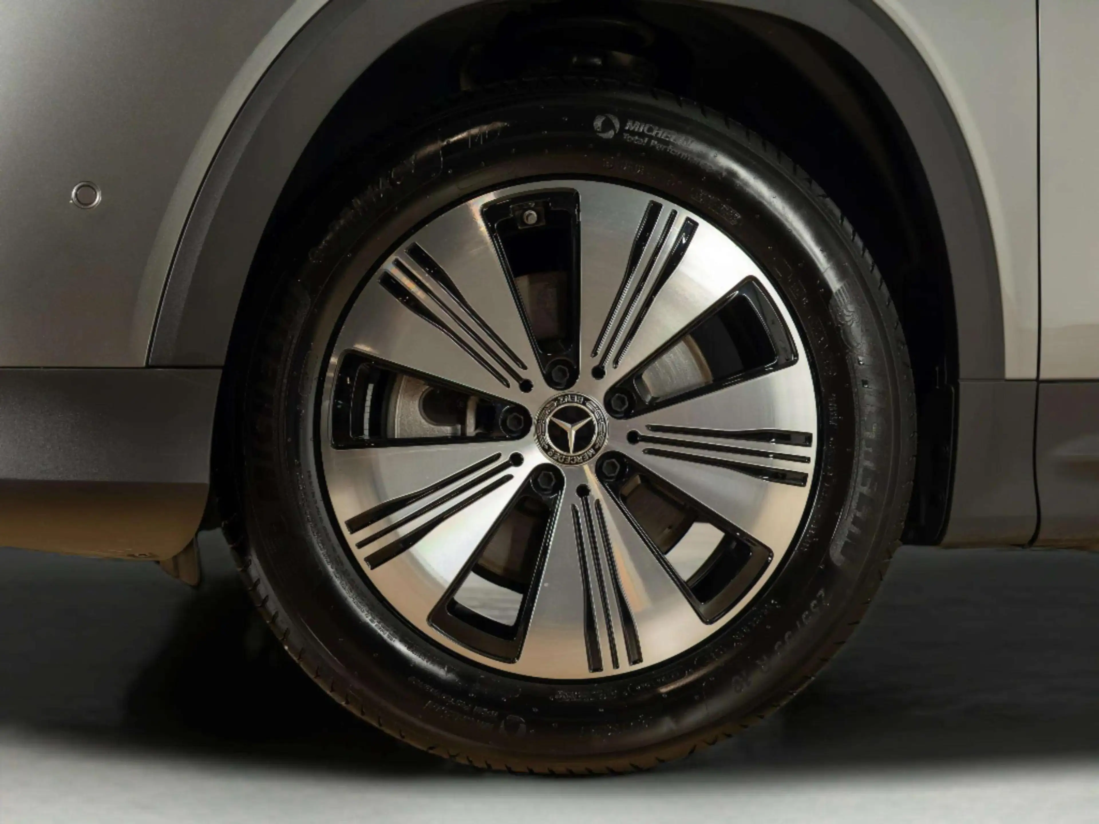 Mercedes-Benz EQB 250 250+ Luxury Line 71 kWh — photo 8