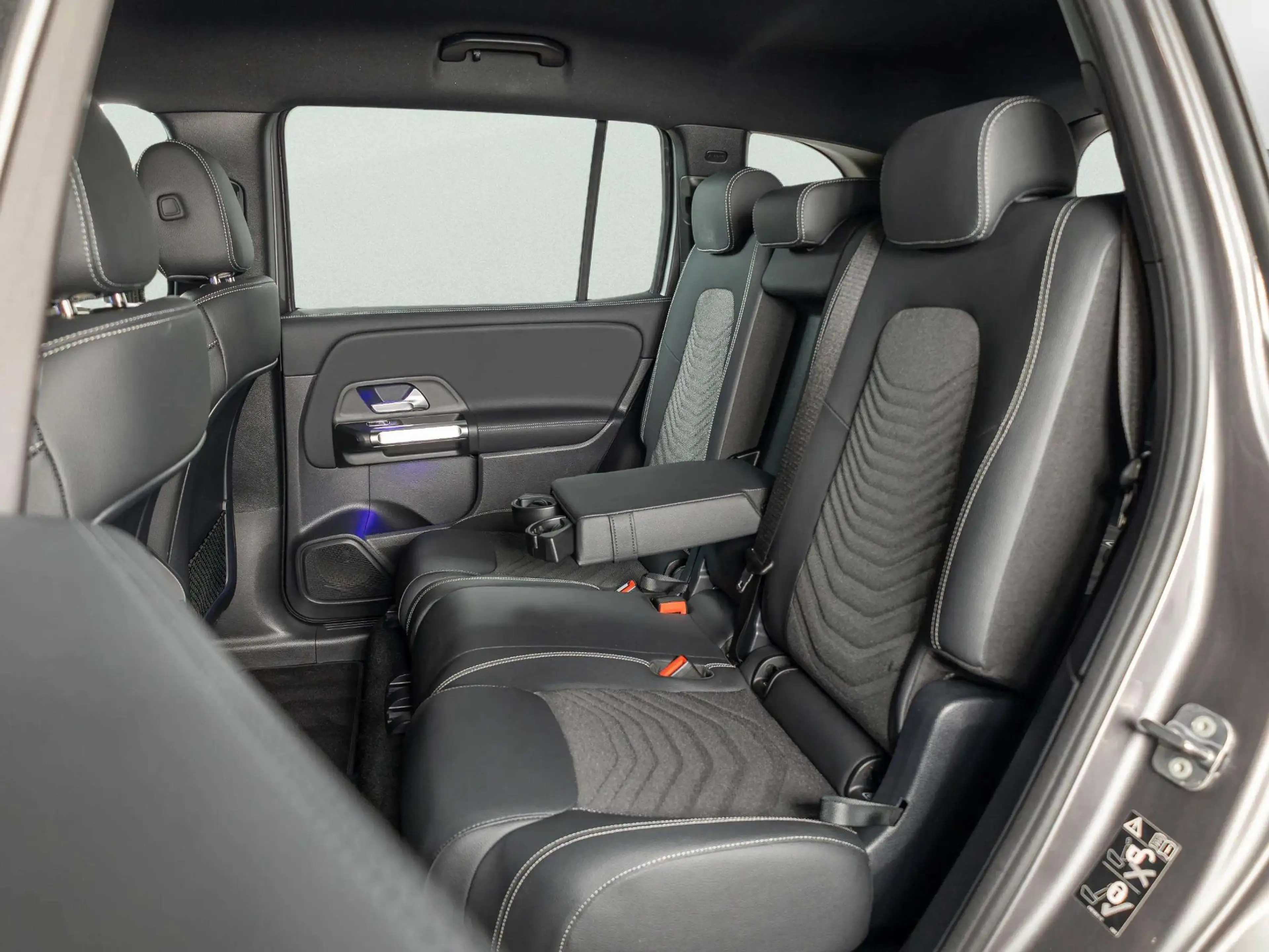 Mercedes-Benz EQB 250 250+ Luxury Line 71 kWh — photo 12