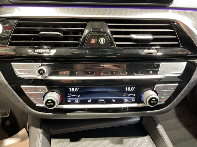 BMW 540 D Touring xDrive M Sport Leder LED StandHZ — photo 10