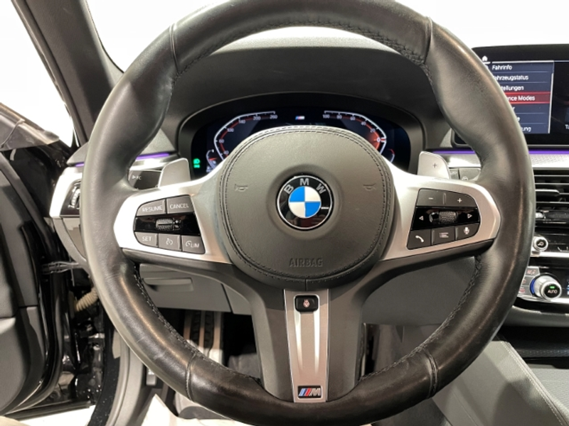 BMW 540 D Touring xDrive M Sport Leder LED StandHZ — photo 14