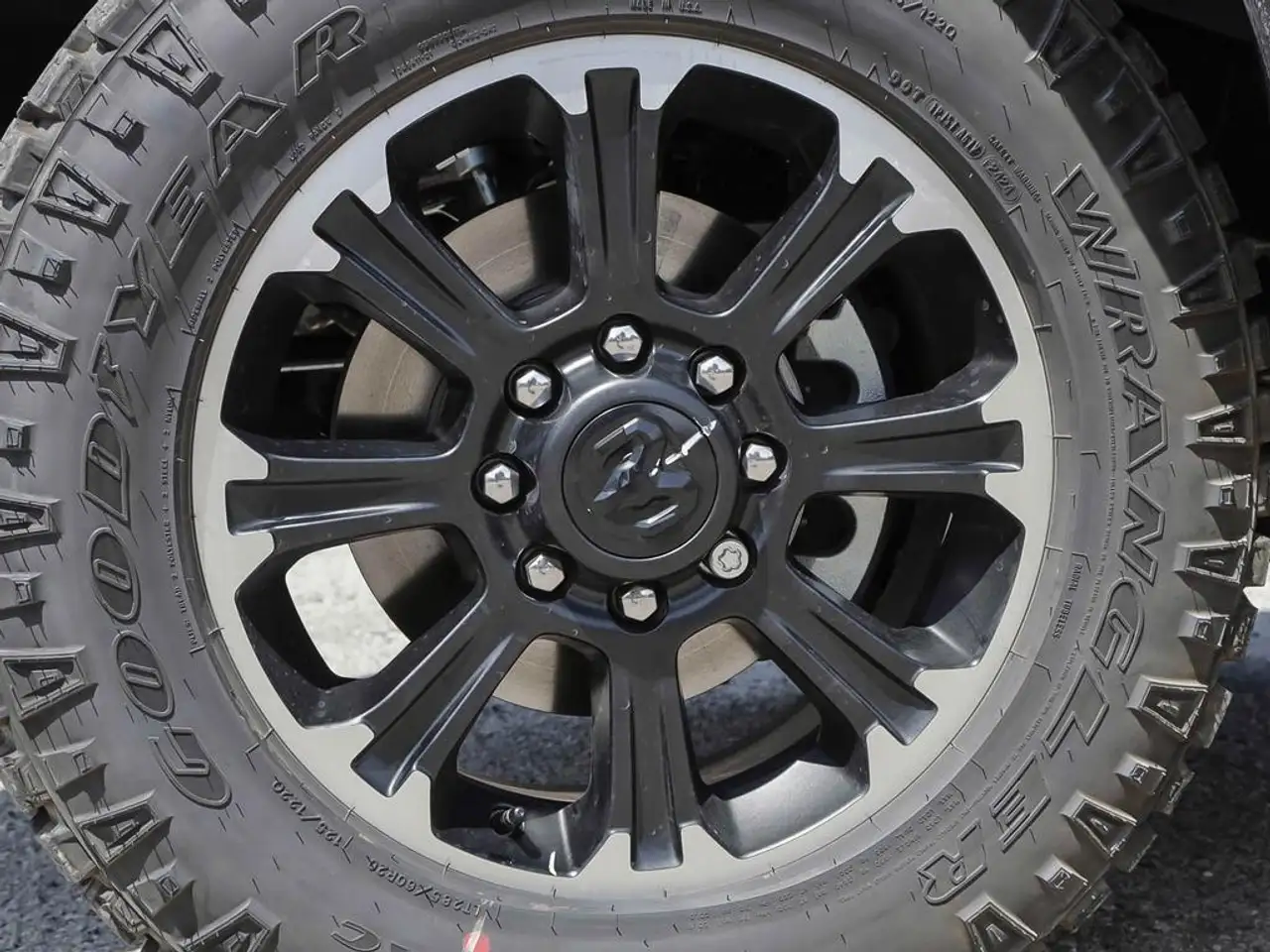 RAM 2500 снимка RAM 2500