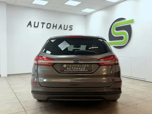 Ford Mondeo view 6