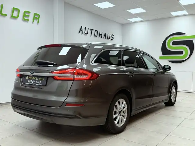 Ford Mondeo view 7
