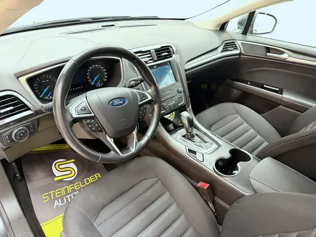 Ford Mondeo view 9