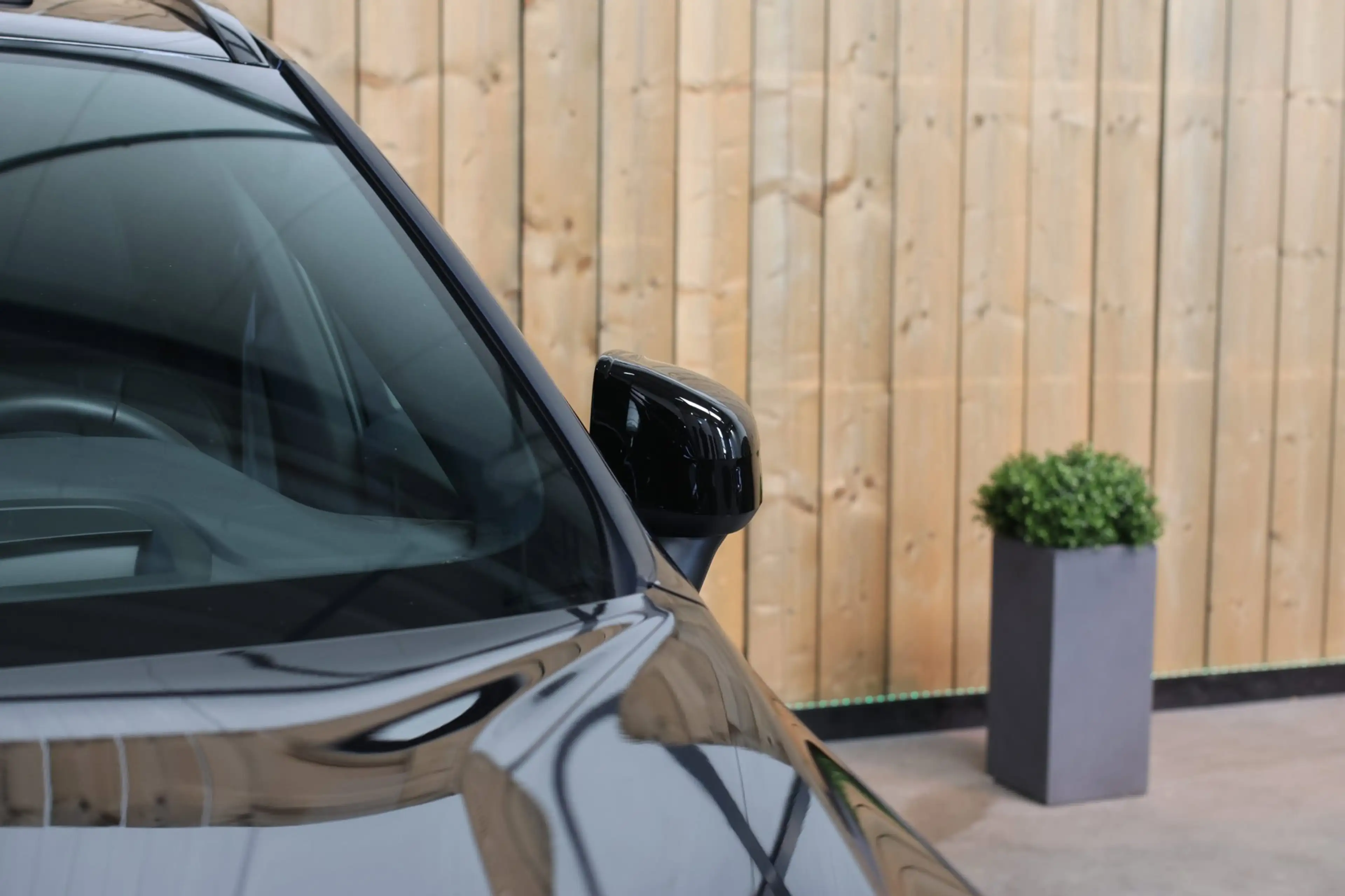 Volvo XC60 2.0 T8 Plug-in hybrid AWD Ultra Black Edition *B&W — photo 13