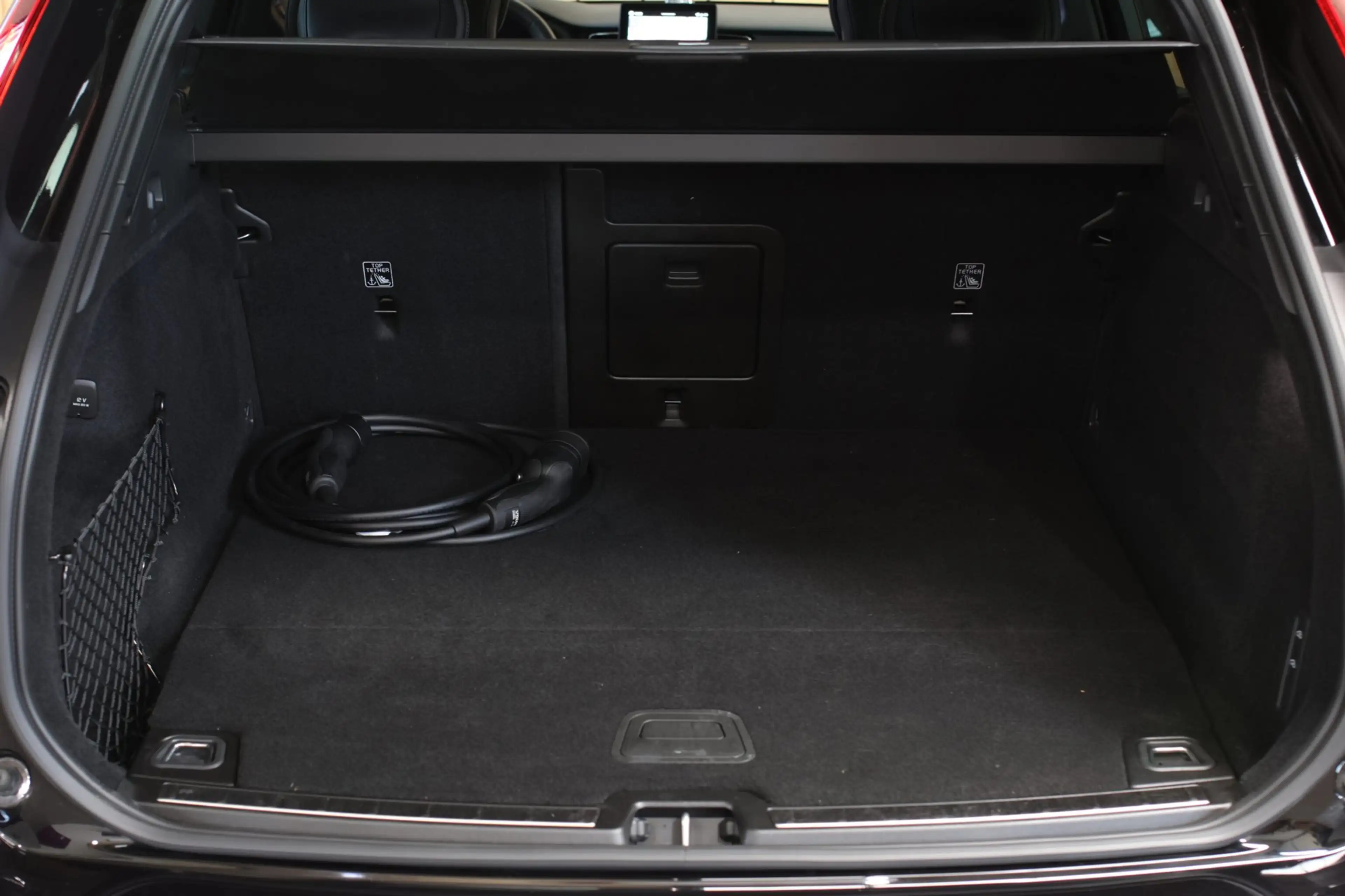 Volvo XC60 2.0 T8 Plug-in hybrid AWD Ultra Black Edition *B&W — photo 19