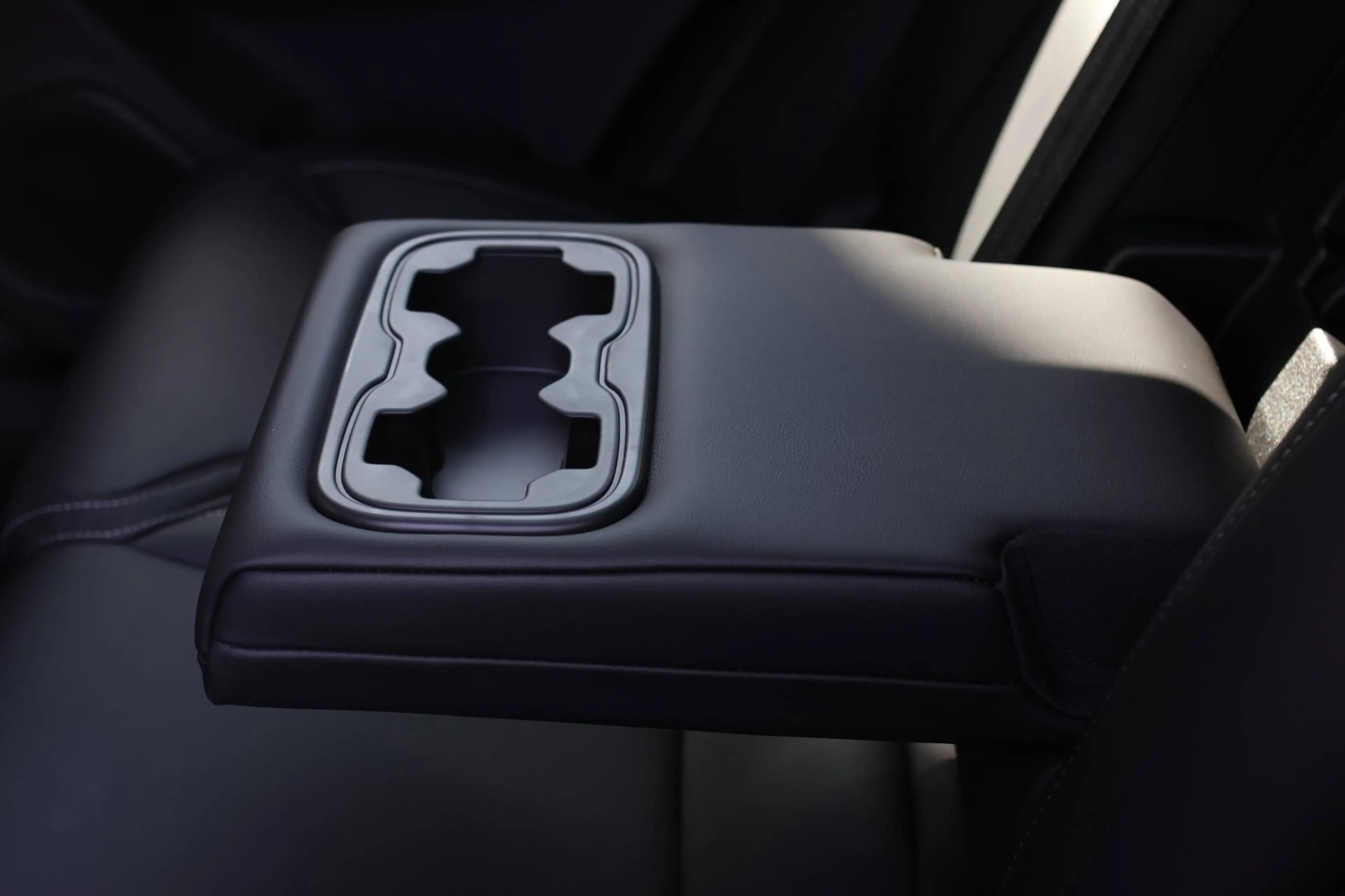 Volvo XC60 2.0 T8 Plug-in hybrid AWD Ultra Black Edition *B&W — photo 42