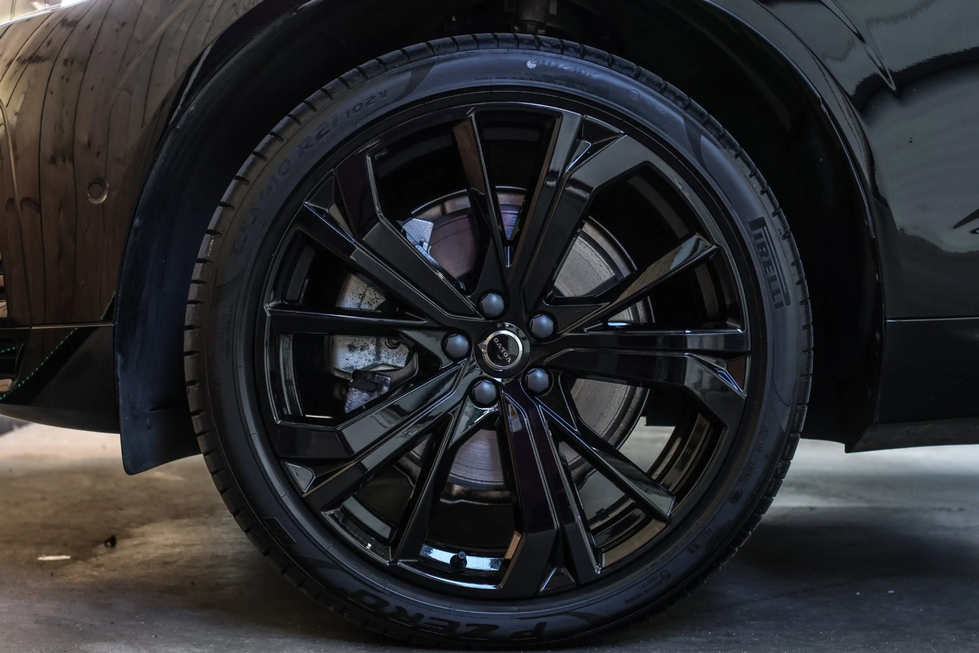 Volvo XC60 2.0 T8 Plug-in hybrid AWD Ultra Black Edition *B&W — photo 26