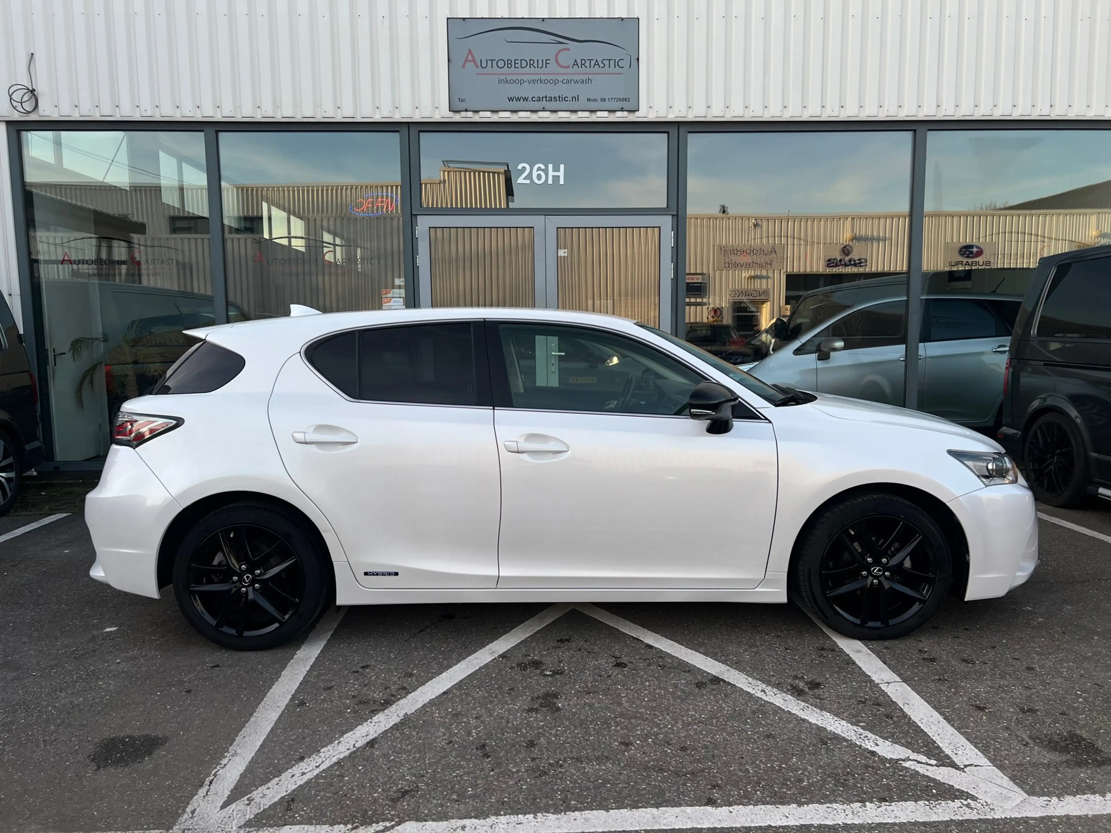 Lexus CT 200h Sport Edition NAVI | HALFLEEF | CLIMA | CRUISE | V — photo 4