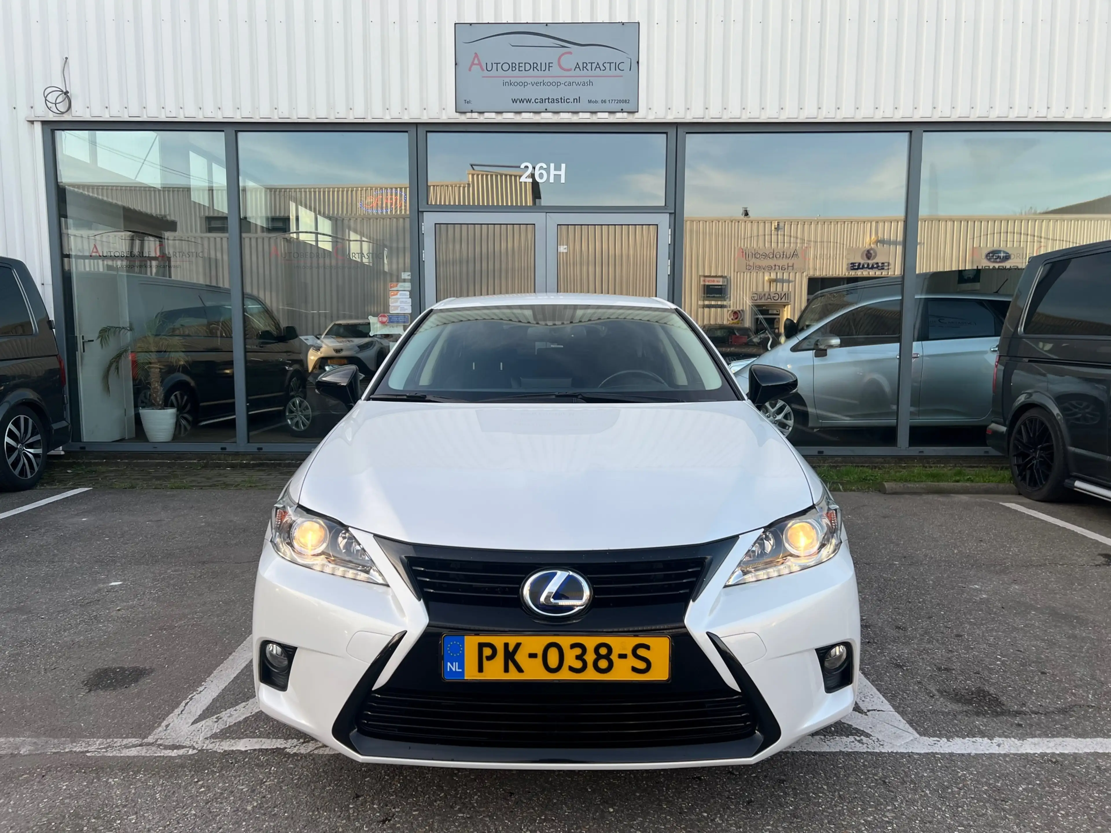 Lexus CT 200h Sport Edition NAVI | HALFLEEF | CLIMA | CRUISE | V — photo 2