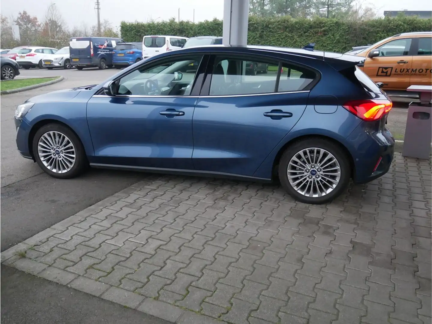 Ford Focus 1.5i EcoBoost 150cv M6 Titanium Business Gar 04/20 Bleu - 2