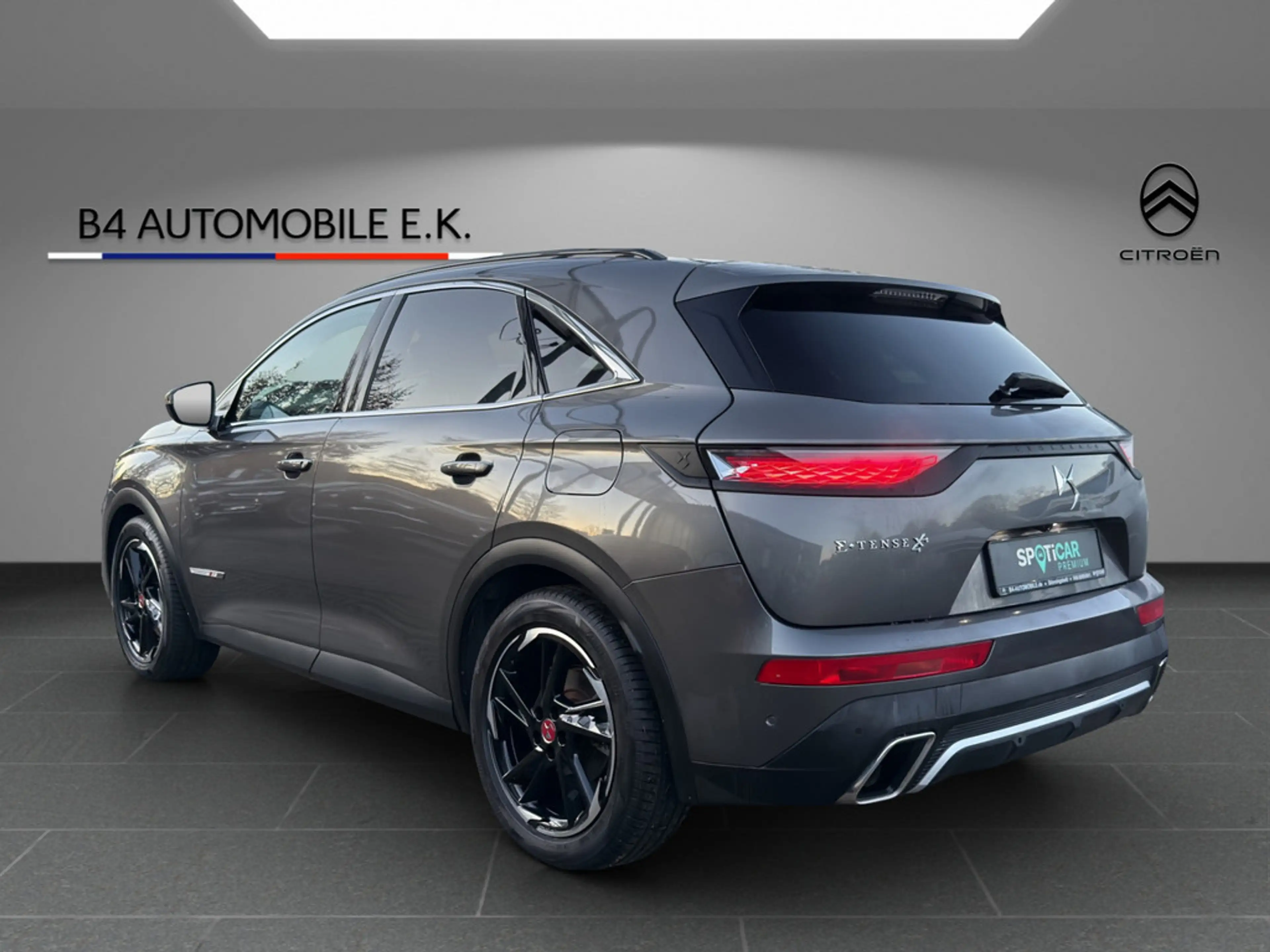 DS Automobiles DS 7 Crossback E-Tense 300 4x4 Perform. Line + — photo 7