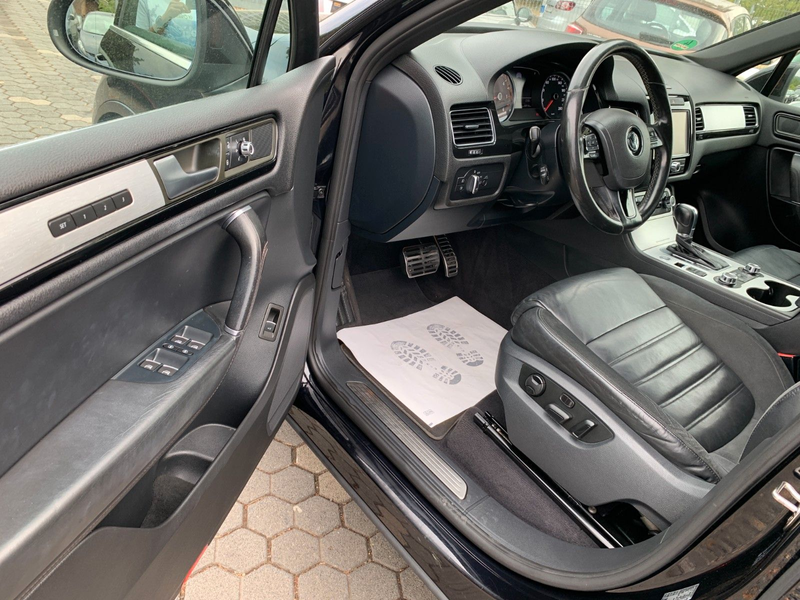 Volkswagen Touareg V6 TDI BMT*SiHz*360°Cam* — photo 18