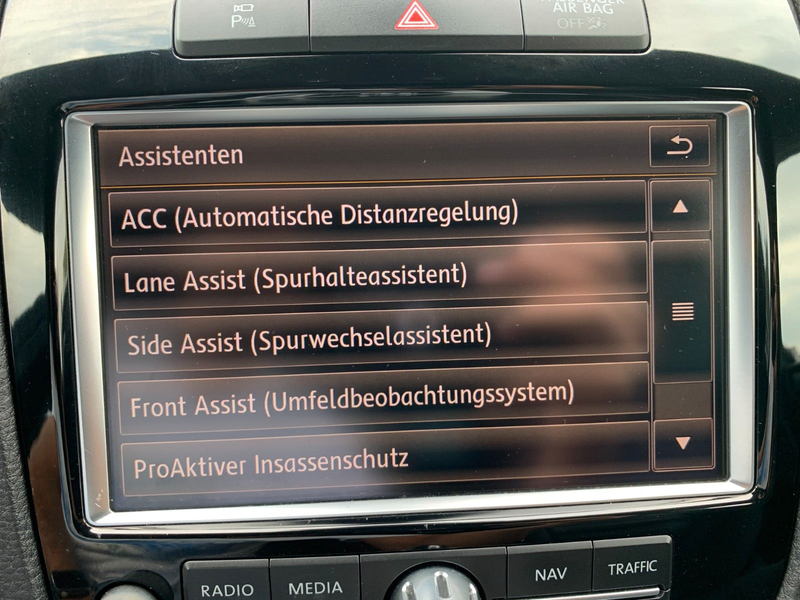 Volkswagen Touareg V6 TDI BMT*SiHz*360°Cam* — photo 35