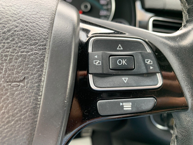 Volkswagen Touareg V6 TDI BMT*SiHz*360°Cam* — photo 28
