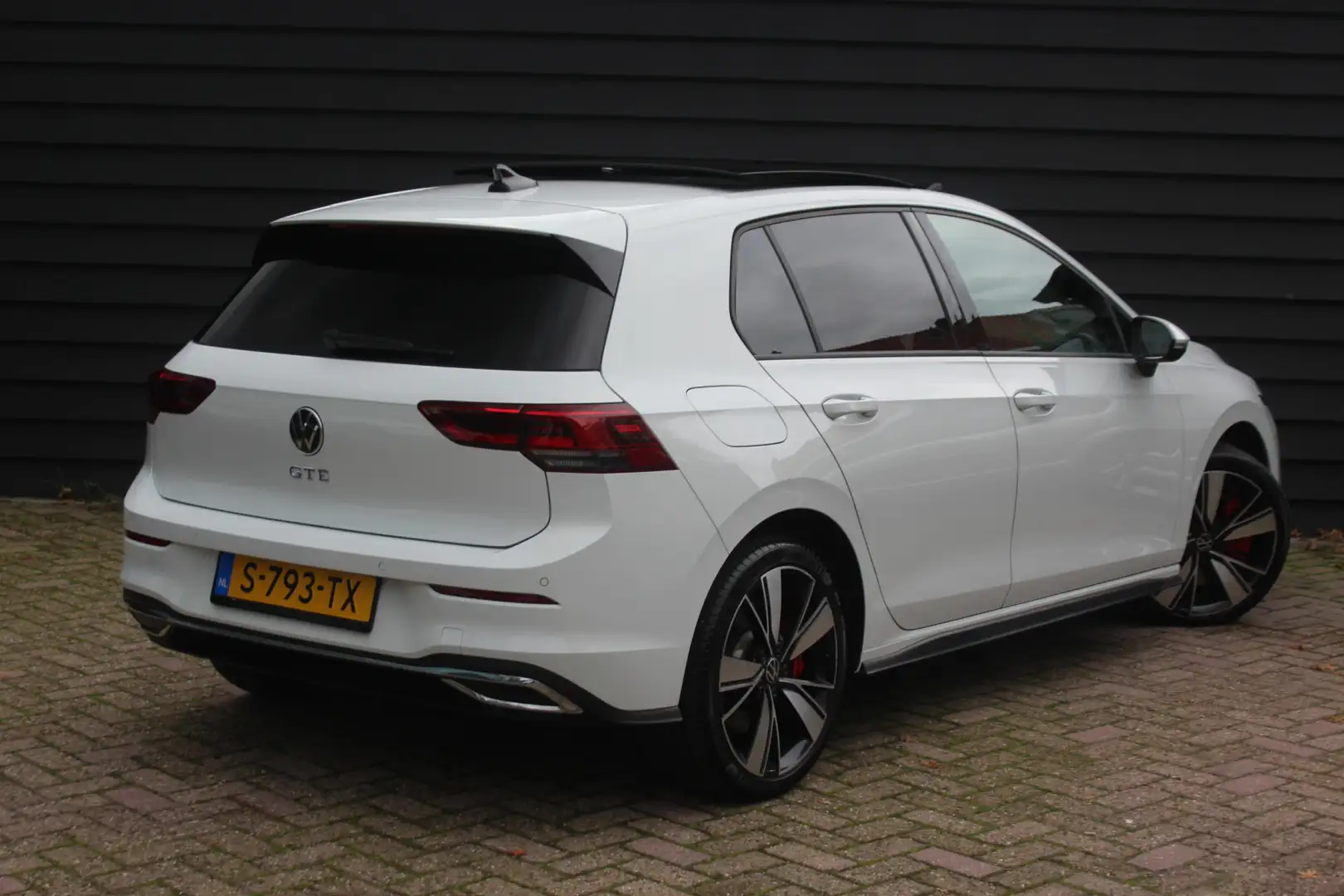 Volkswagen Golf GTE 1.4 eHybrid - CARPLAY - PANODAK - 18 INCH - FULL L Blanc - 2