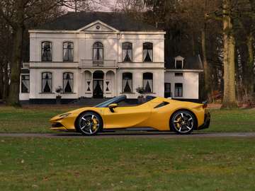 4.0 V8 Assetto Fiorano | Giallo Triplo Strato | fu