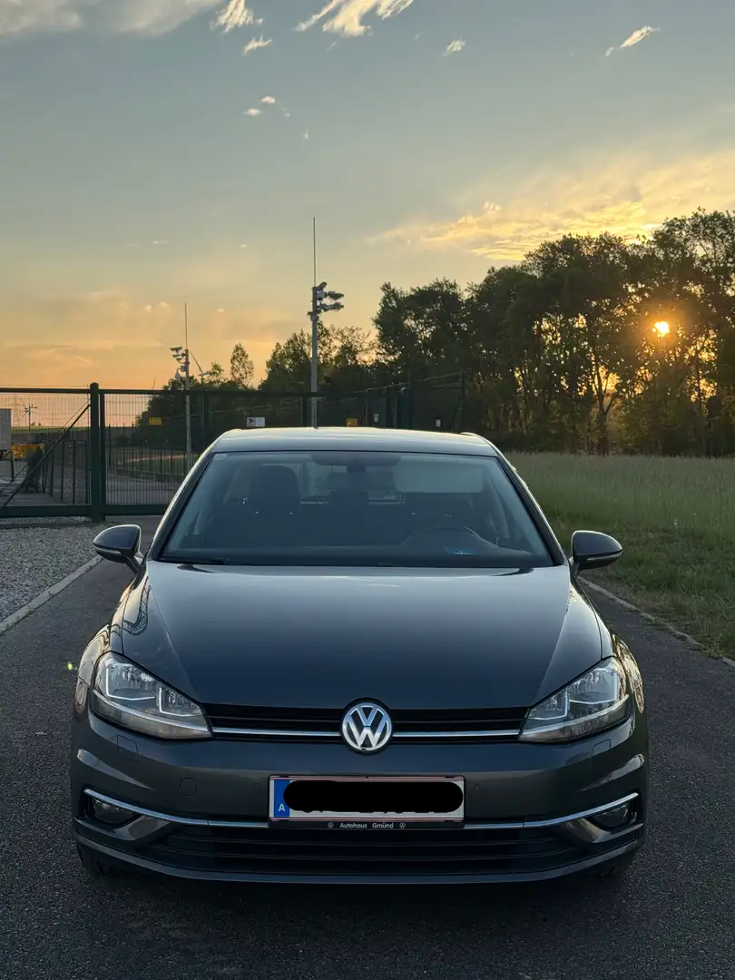 Volkswagen Golf Rabbit 1,0 TSI Grau - 2