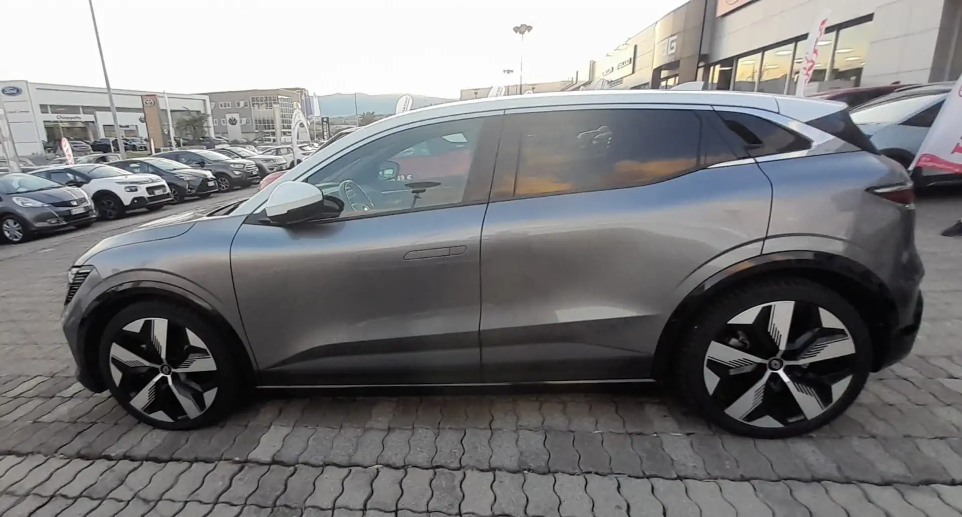 Renault Megane E-Tech Electric EV60 220 CV Gris - 2