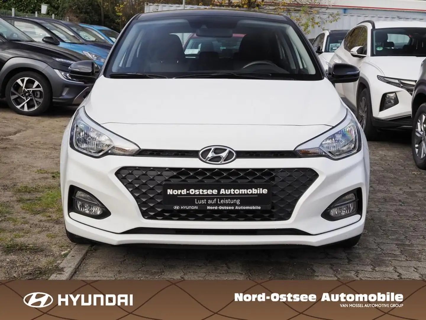 Hyundai i20 TREND KLIMA SITZHEIZUNG PDC Noir - 2