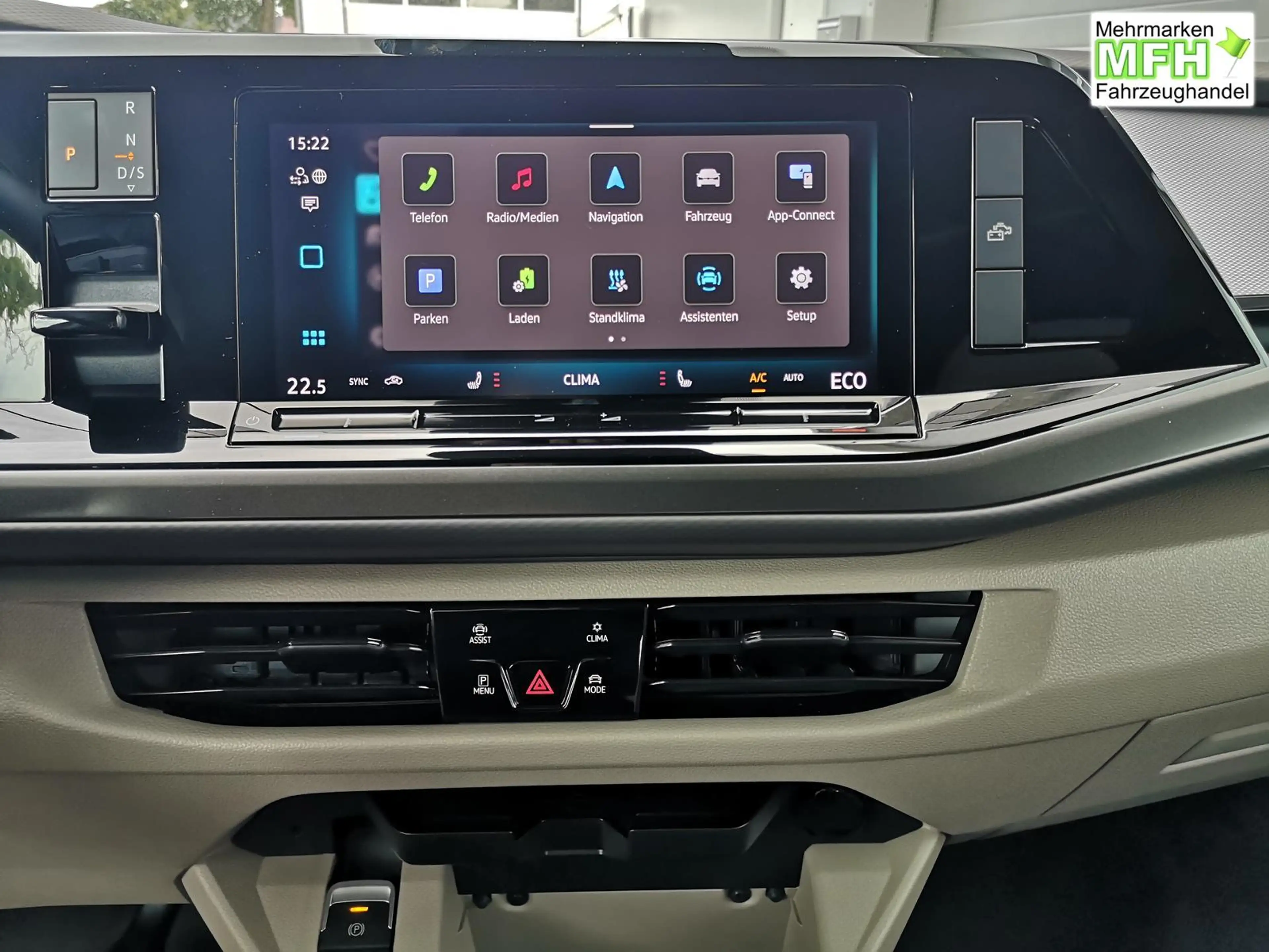 Volkswagen T7 California Beach Tour eHybrid 4MOTION 1.5 TSI Plus 180 kW ... — photo 4