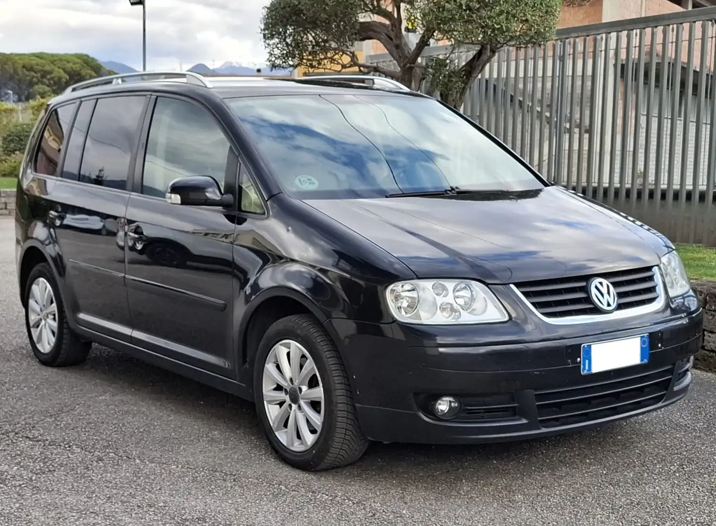 Volkswagen Touran 2.0 TDI 7 Posti 140cv Schwarz - 1