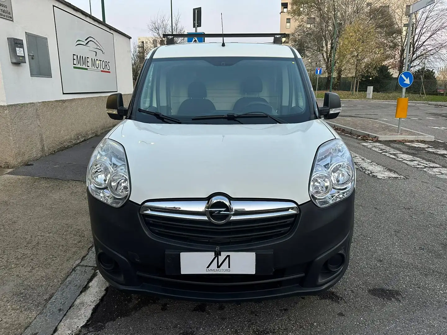 Opel Combo eco flex 1.4 BENZINA METANO - NEOPATENTATO Bianco - 2