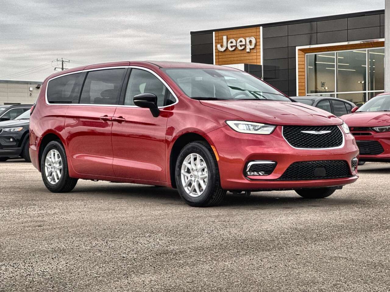 2024 Chrysler Pacifica Touring FWD