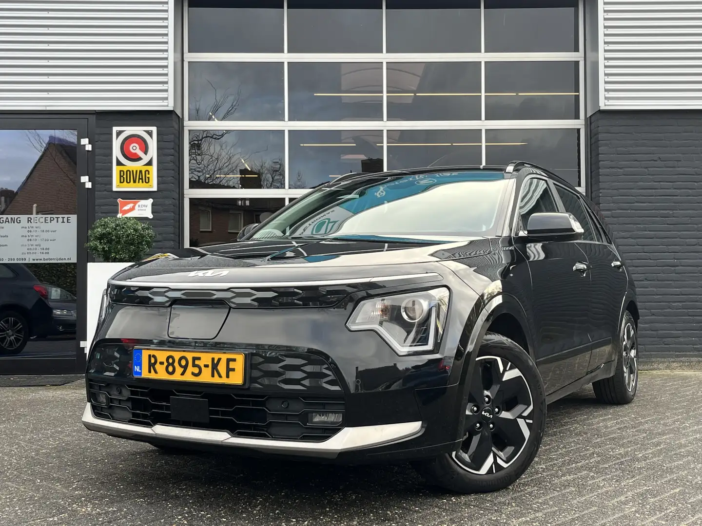 Kia e-Niro EV DynamicLine 64.8 kWh, Automaat, Bluetooth, Came Noir - 1