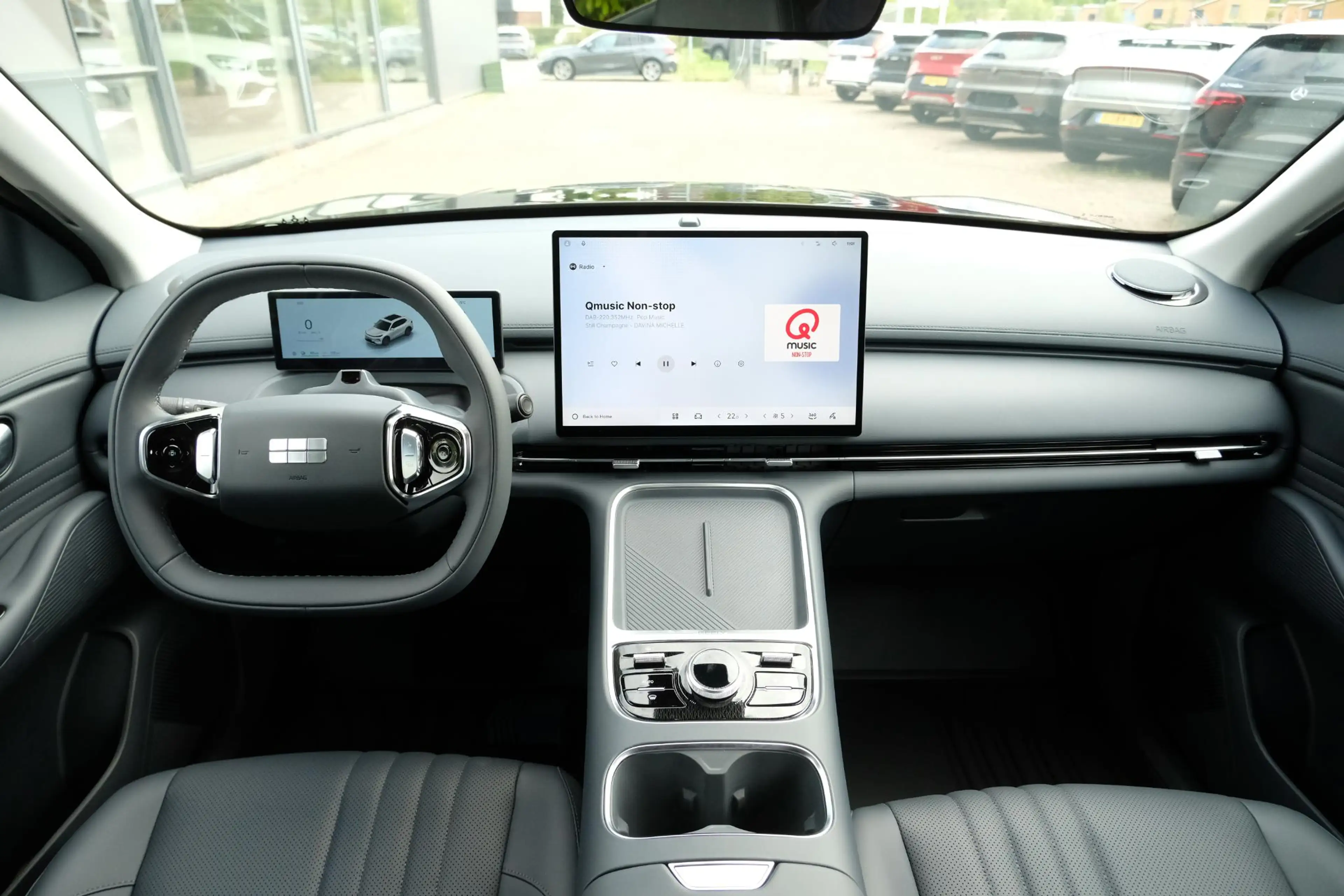 Geely Starray EM-i 1.5 Pro+ 262 PK | Stoelverwarming | 136 Km elektri — photo 12