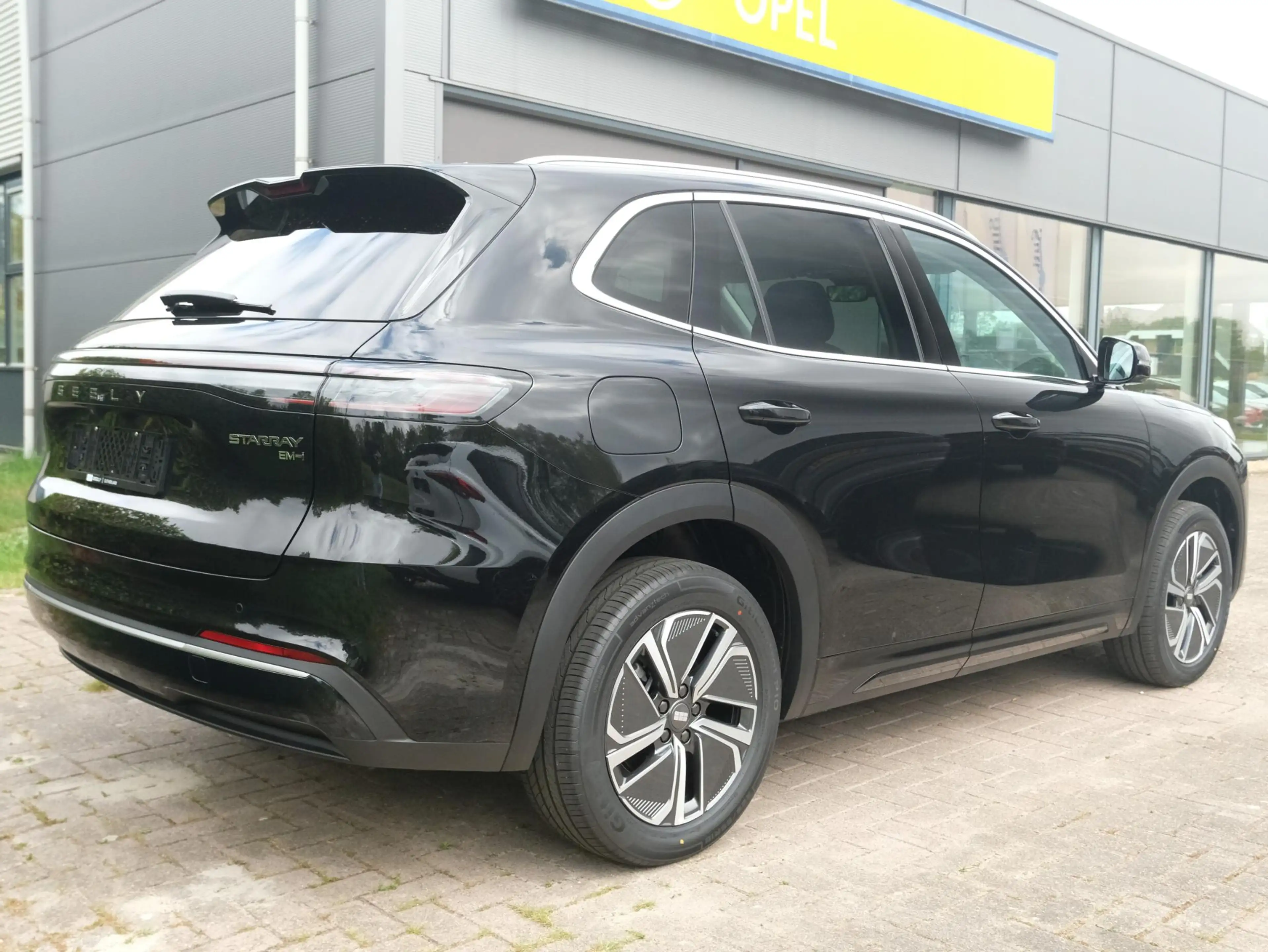 Geely Starray EM-i 1.5 Pro+ 262 PK | Stoelverwarming | 136 Km elektri — photo 4