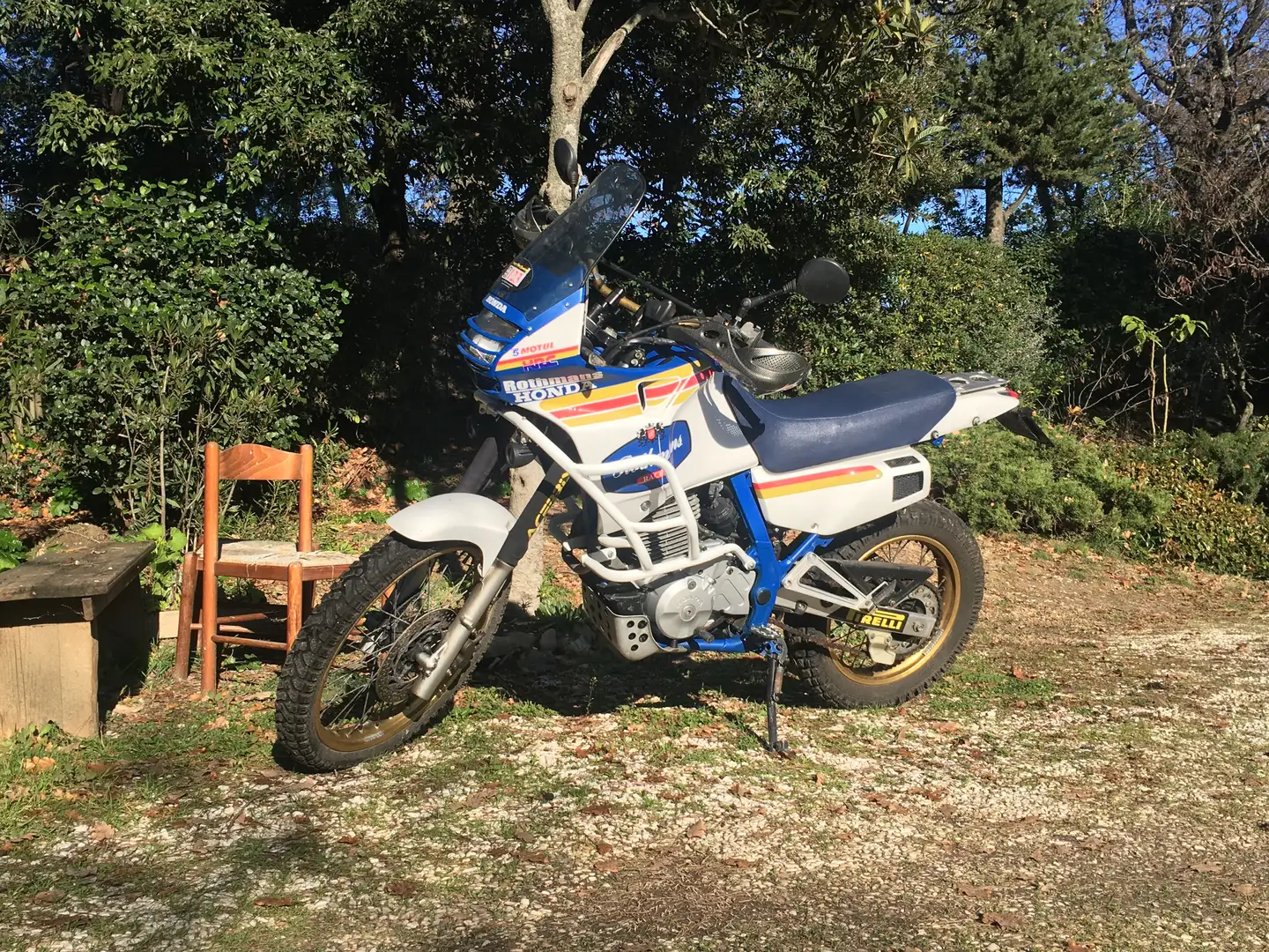 Honda NX 650 Dominator - 1