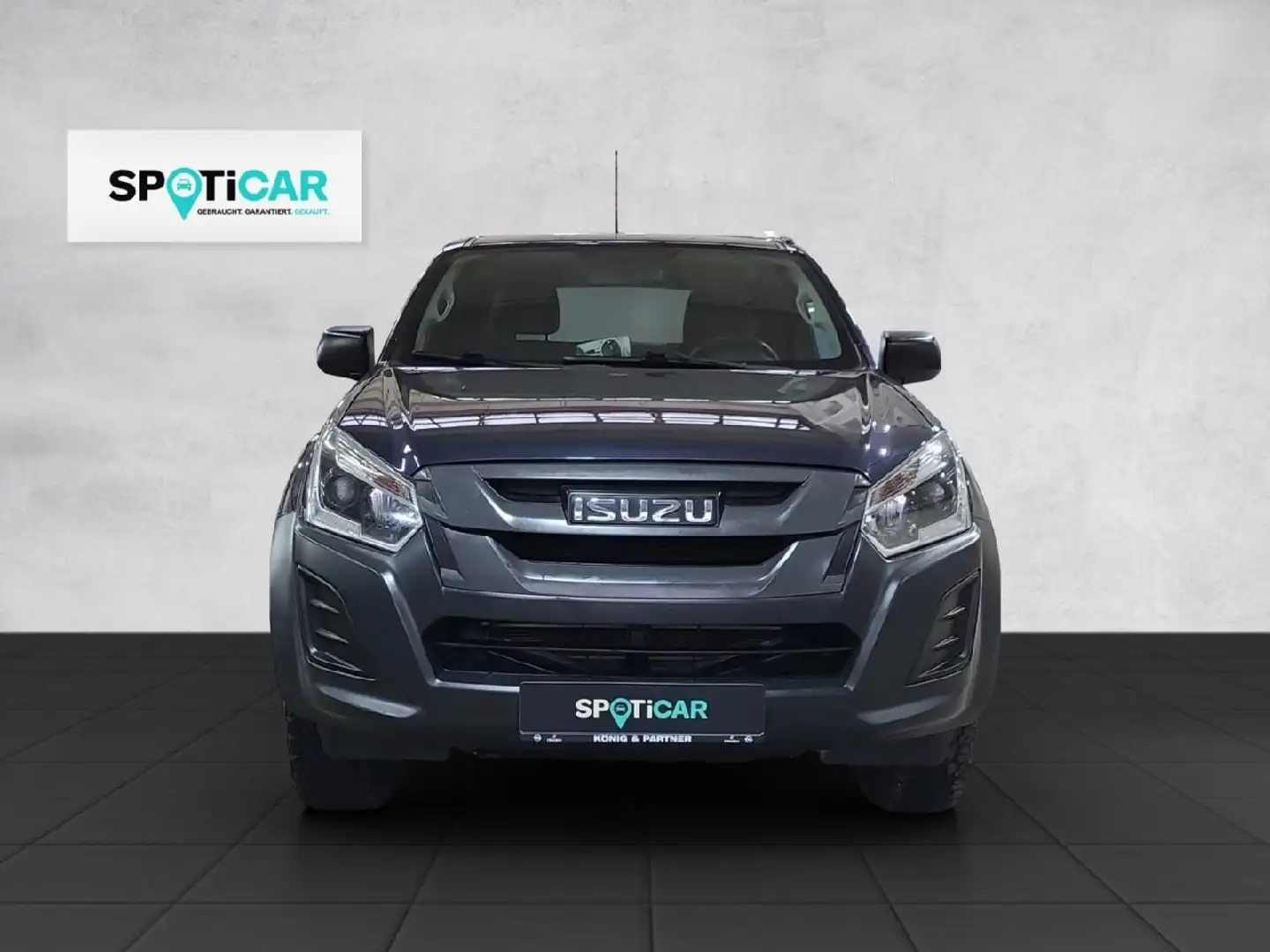 Isuzu D-Max SpaceCab 4WD Hilltip Salzstreuer+Hardtop Blau - 2