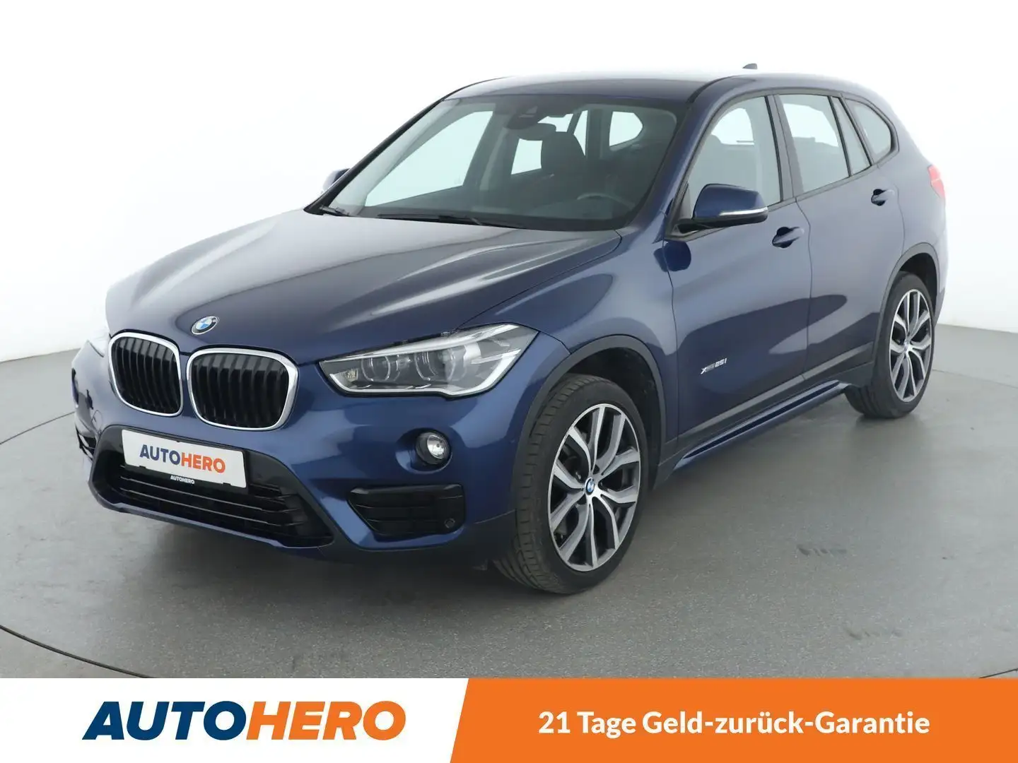 BMW X1 xDrive 25i Sport Line Aut.*NAVI*TEMPO*LED*PDC* Modrá - 1