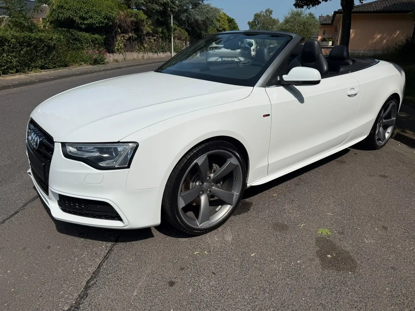 Audi A5 Cabriolet 3.0 TDI quattro,S line,245PS,LED Blanc - 2