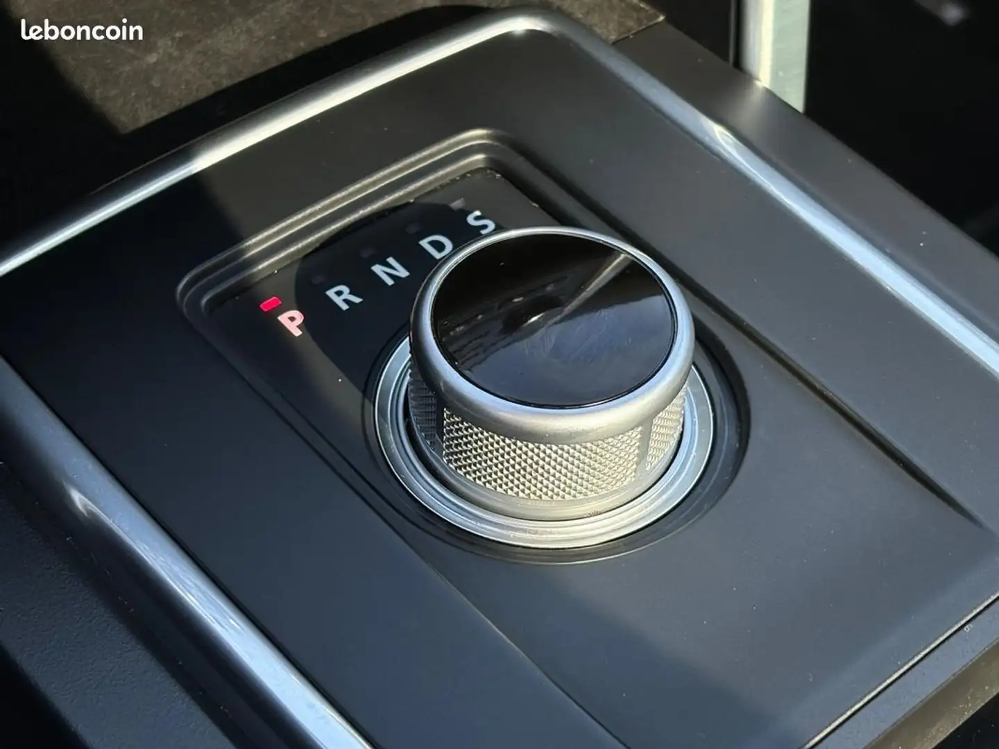 Land Rover Discovery Sport 2.0 TD4 180CH AWD HSE LUXURY BVA MARK I Noir - 2