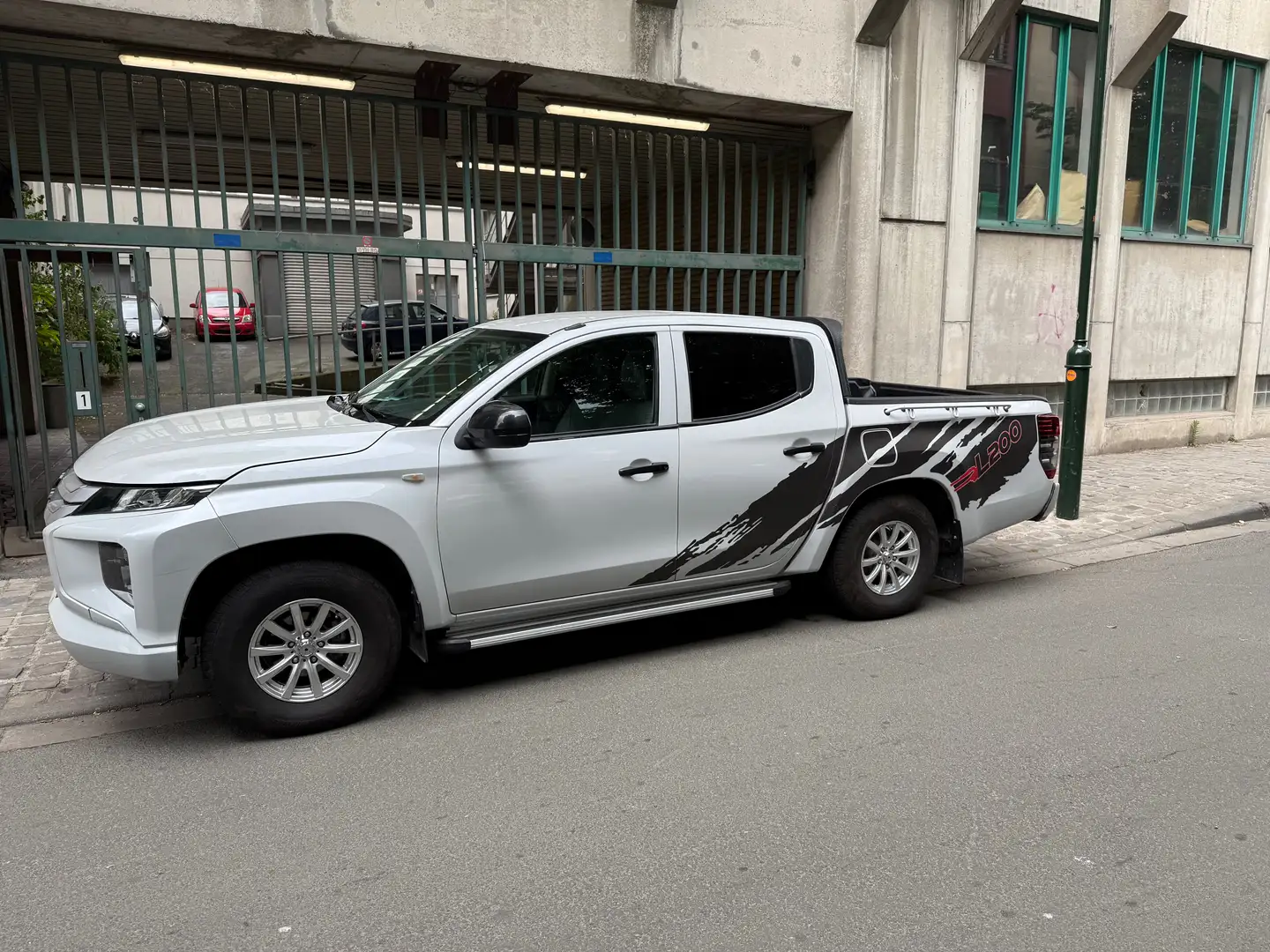 Mitsubishi L200 2.4 AwD Blackline (EU6) Blanco - 2