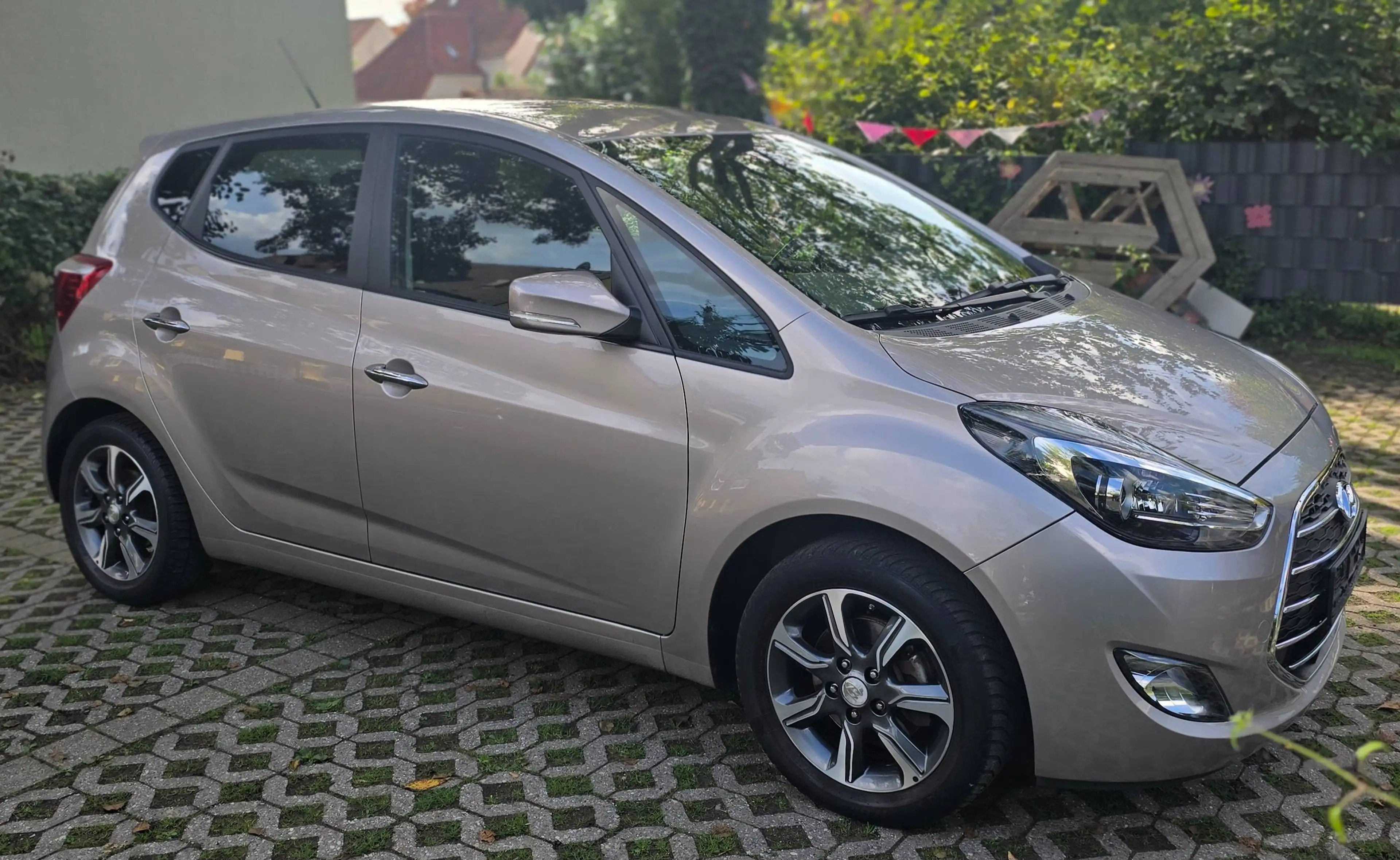 Hyundai iX20 ix20 1.6 Automatik Style,Erste Hand.