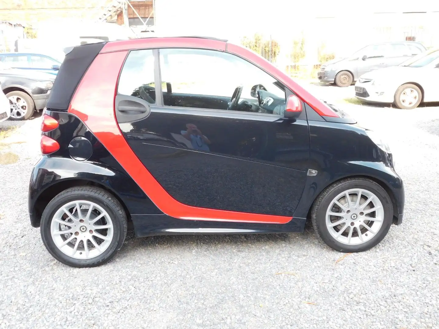 smart forTwo Cabrio Micro Hybrid Drive 52kW Schwarz - 2