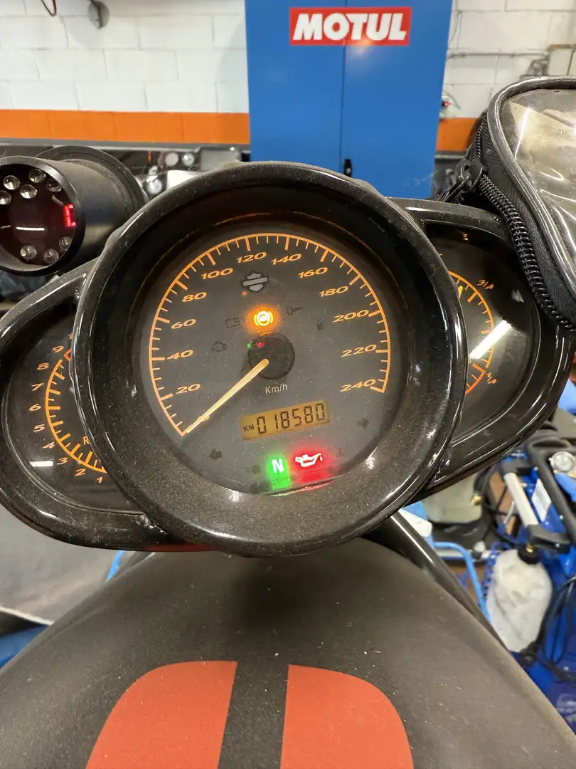 Harley-Davidson VRSC Night Rod - 2