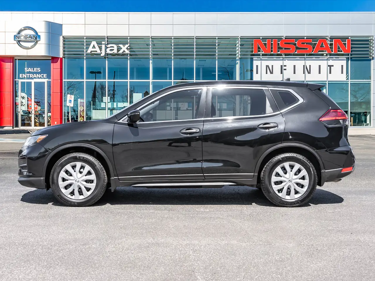 Nissan Rogue снимка Nissan Rogue