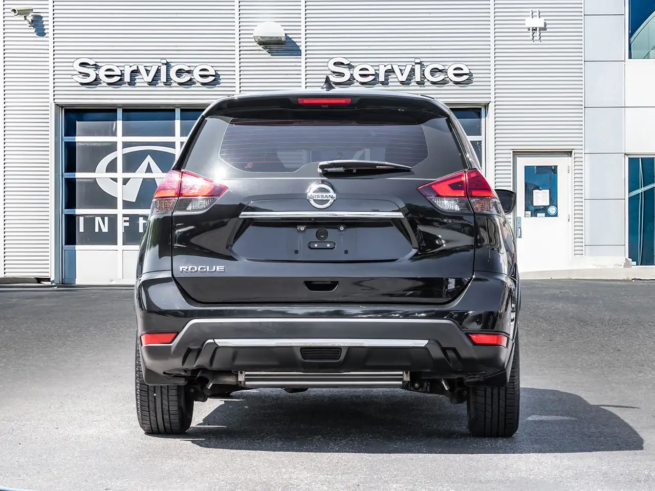 Nissan Rogue снимка Nissan Rogue