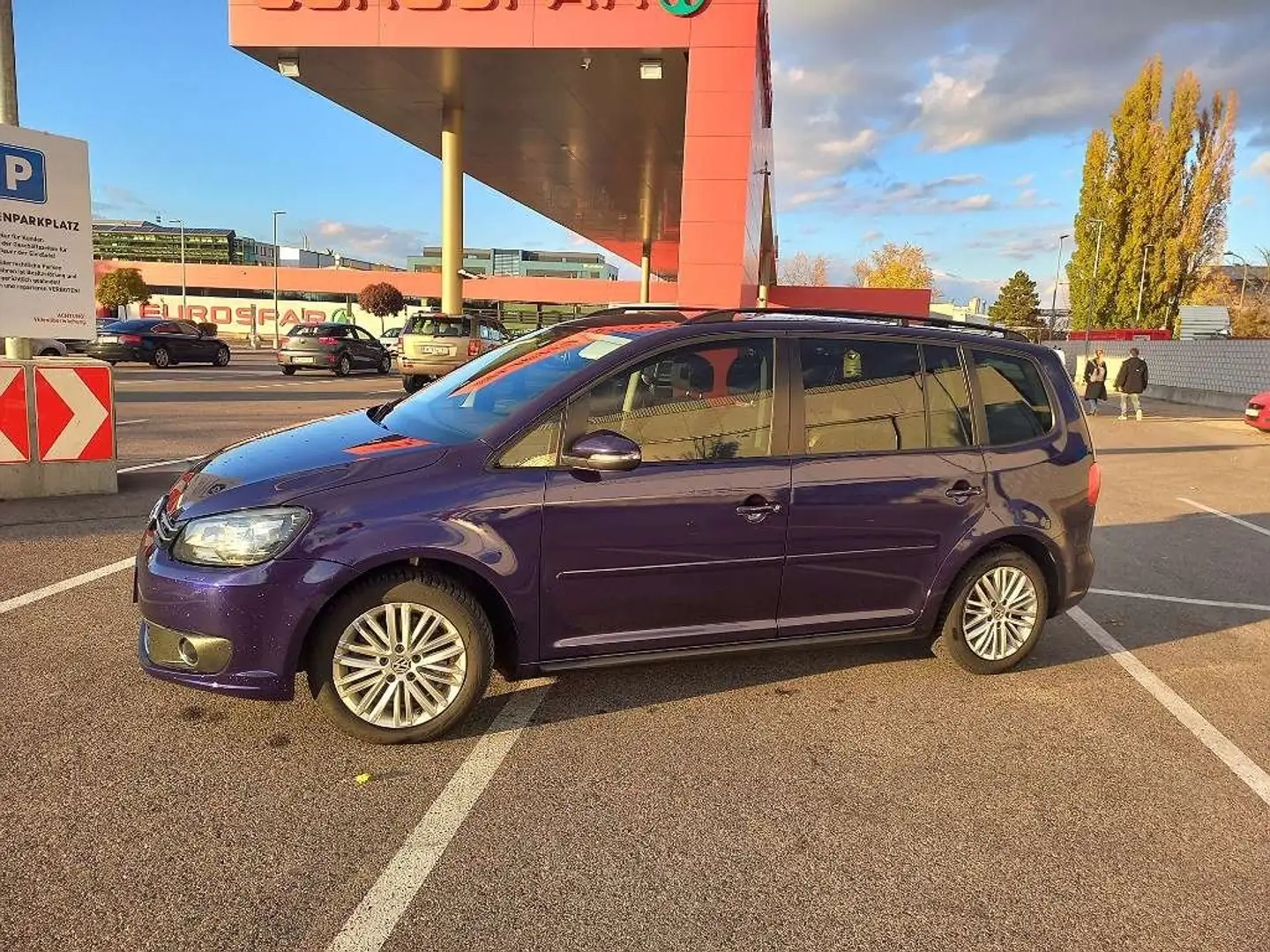 Volkswagen Touran Touran Comfortline 2,0 BMT TDI DPF Violett - 1