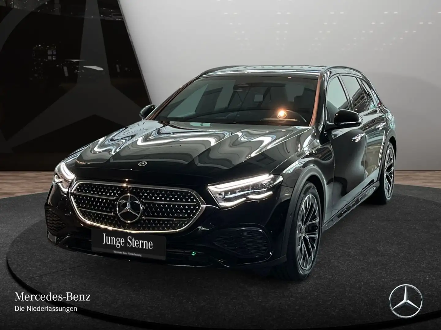 Mercedes-Benz E 300 de T 4M Avantgarde 360° Burmester Distr. PTS Schwarz - 2