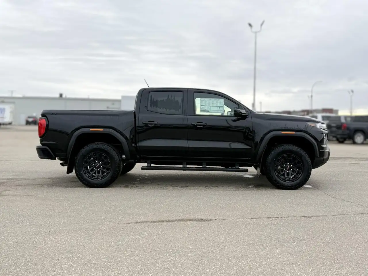 GMC Canyon снимка GMC Canyon