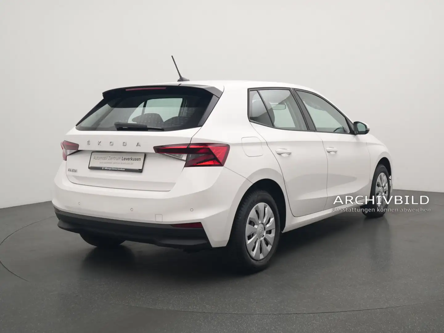 Skoda Fabia Active LED PDC SHZ KLIMA Schwarz - 2