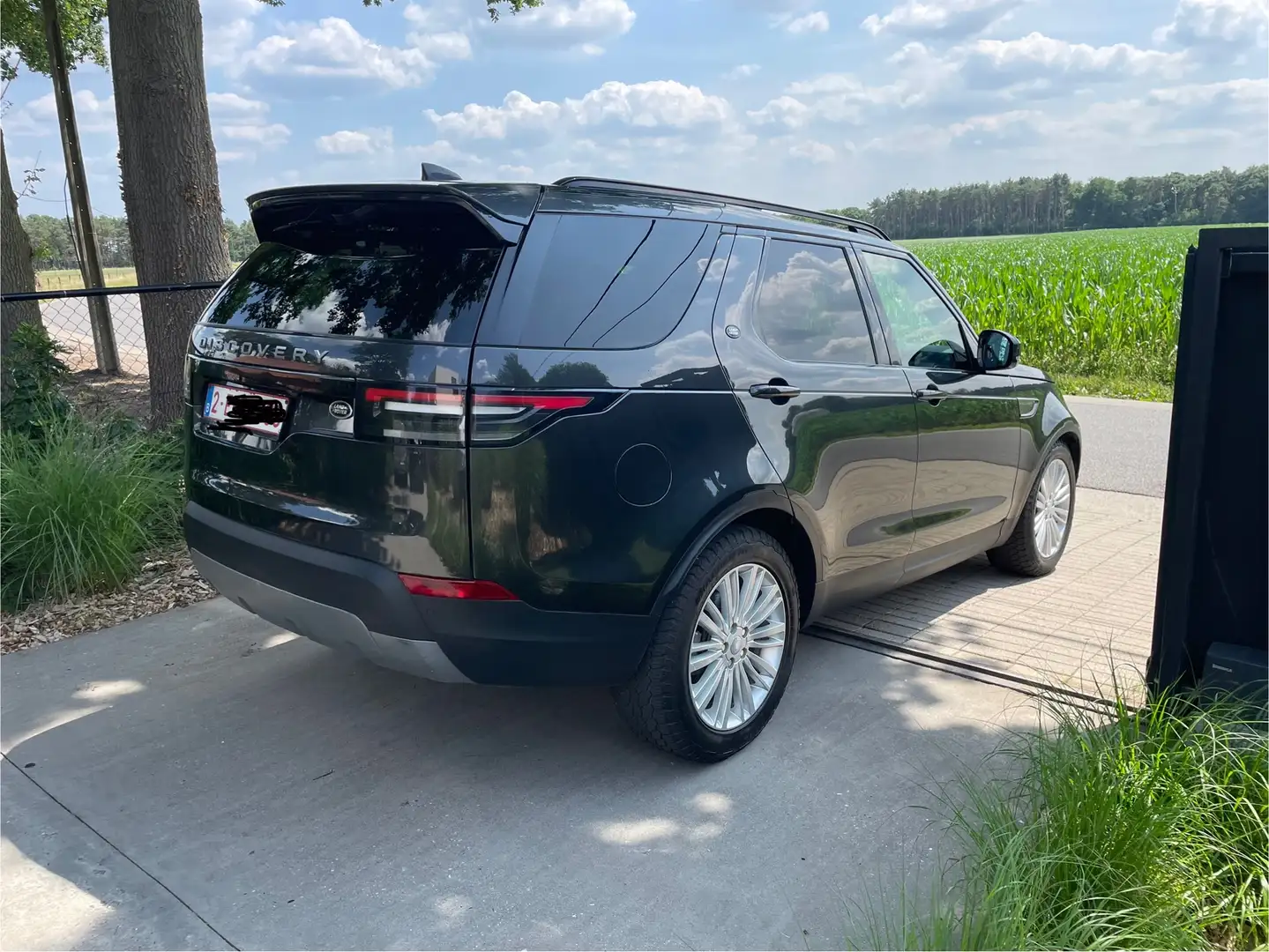 Land Rover Discovery Discovery 2.0 Sd4 SE Zwart - 2